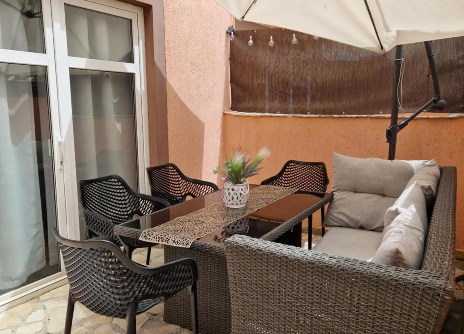 Aurelia Apartments, Vir Apartment