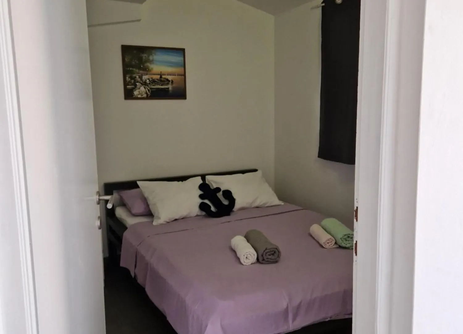 Aurelia Apartments, Vir