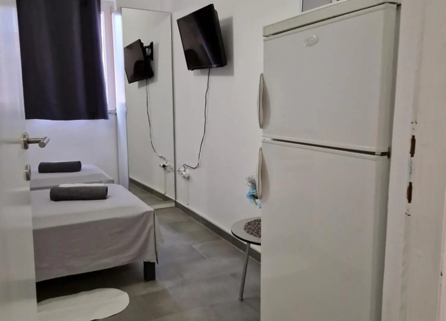 Aurelia Apartments, Vir Apartment