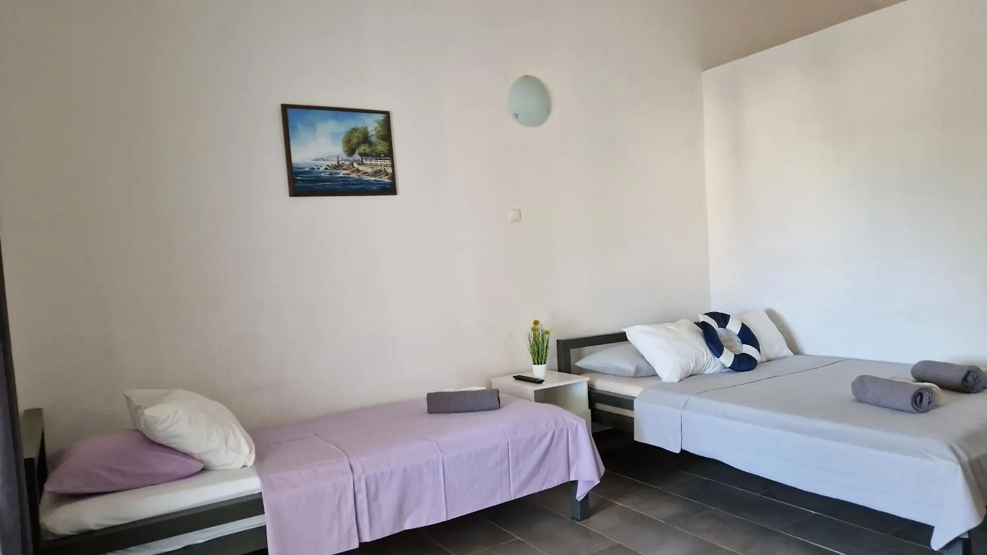 Aurelia Apartments, Vir 0*,